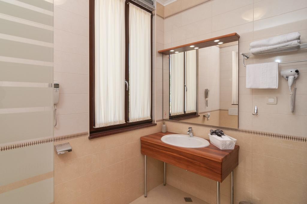 Guest house Luxury Near The Beach1 Split